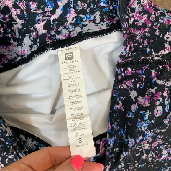 Fabletics Salar Capri In Metallic Pebble Leggings - Picture 3 of 7